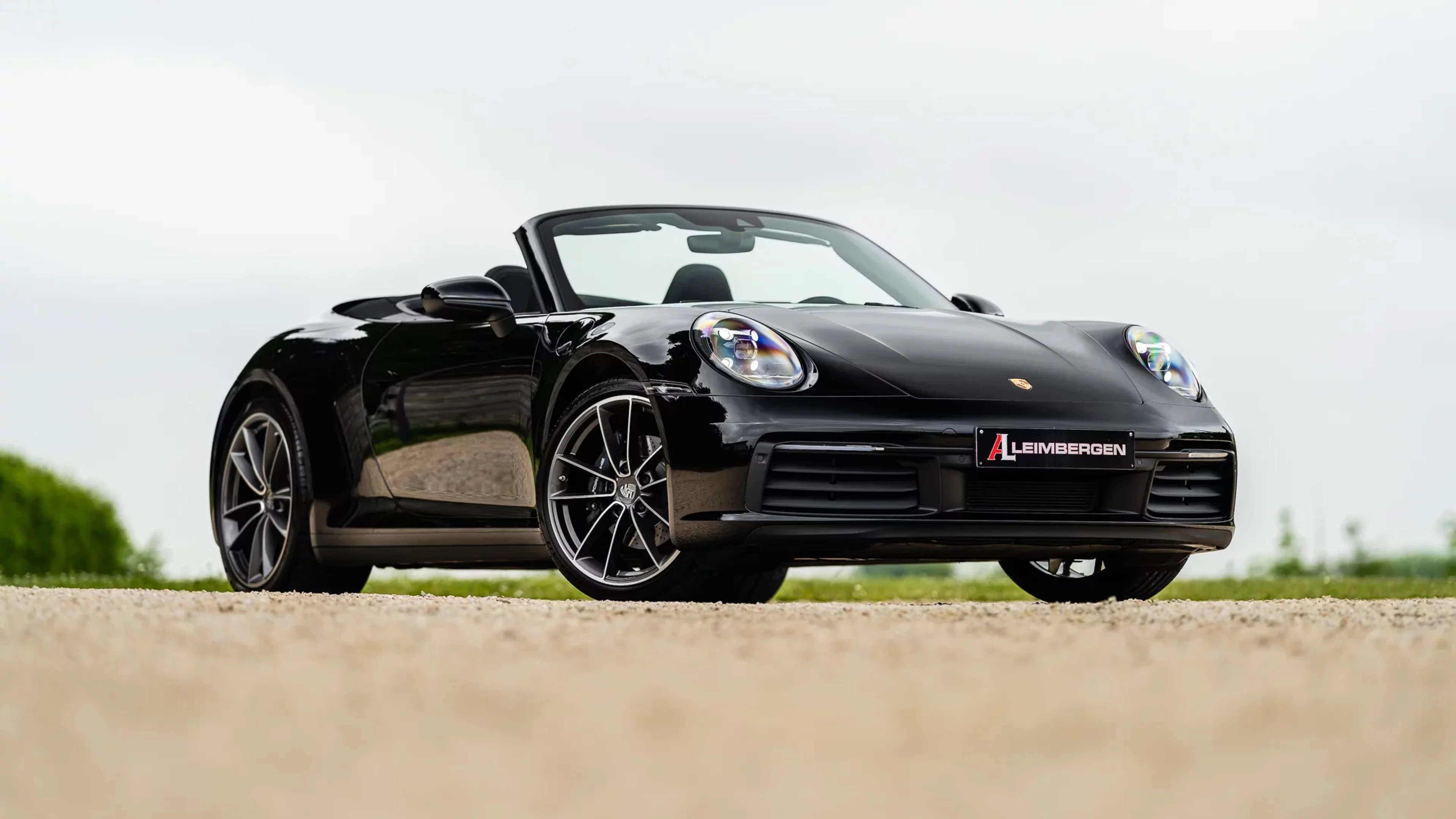 Header Porsche 911 Carrera Type 992 Cabriolet