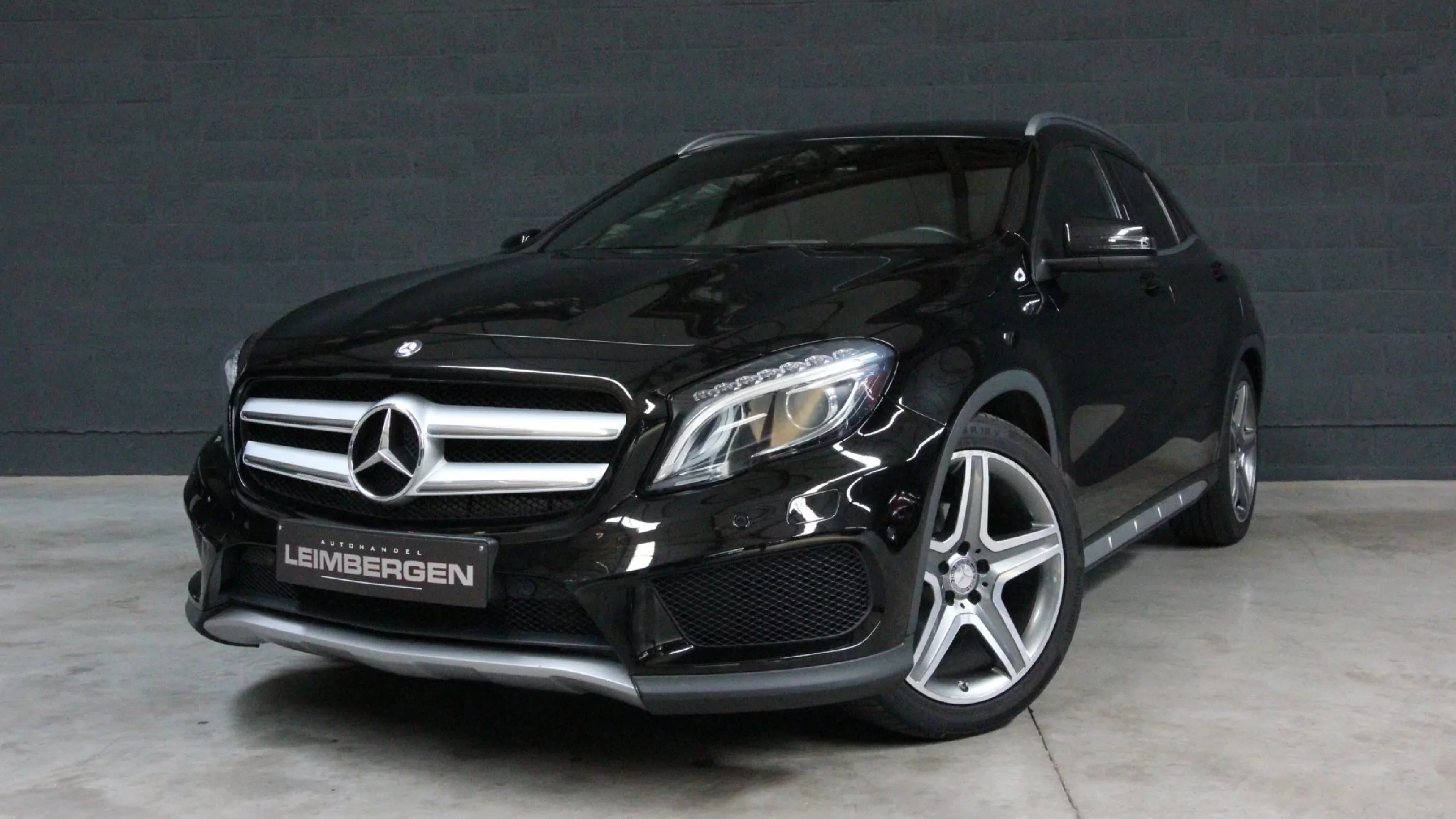 En-tête Mercedes-Benz GLA 200