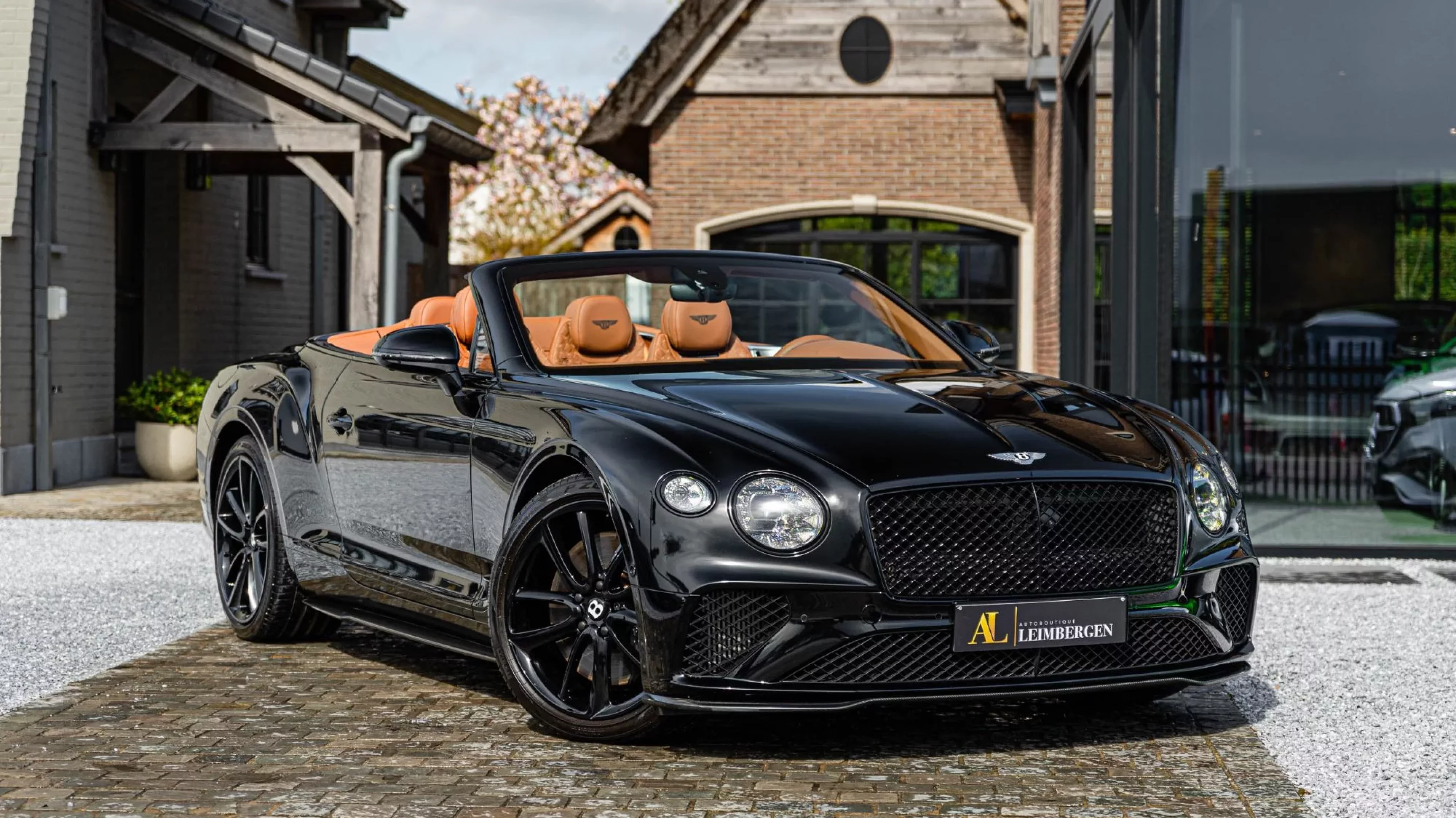 Header Bentley Continental GTC V8