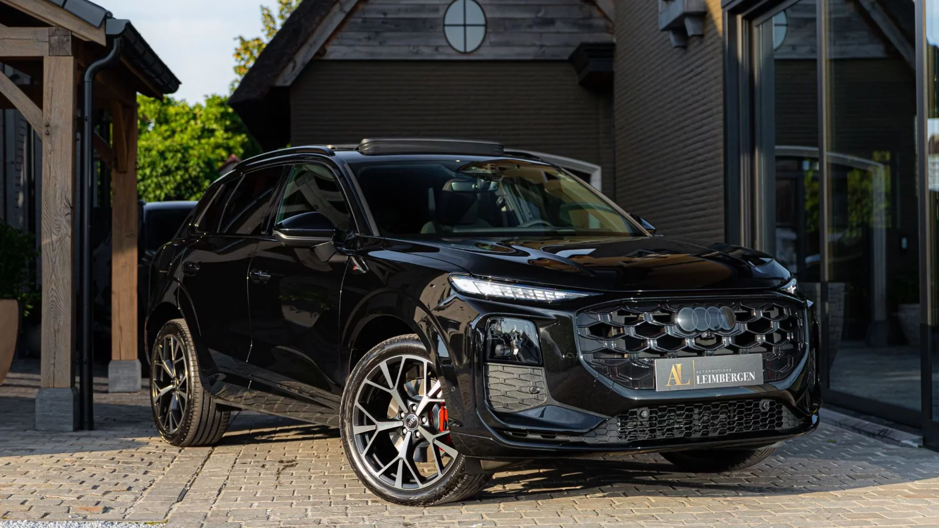 Header Audi Q3 TDI quattro S tronic