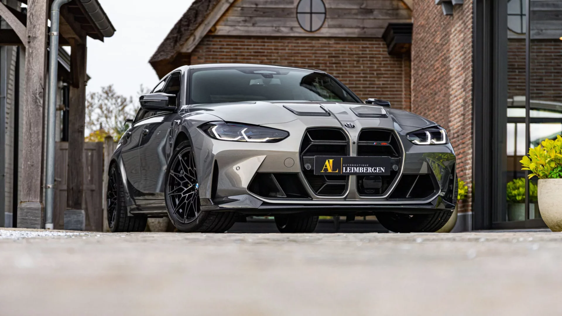Header BMW M3 Competition