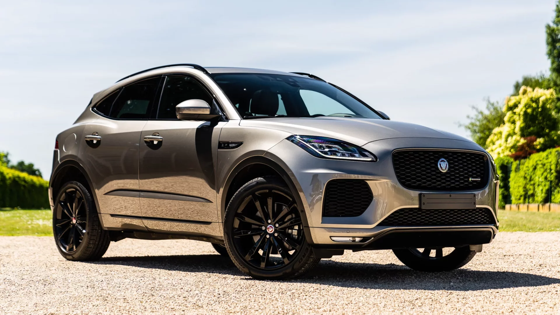 En-tête Jaguar E-Pace