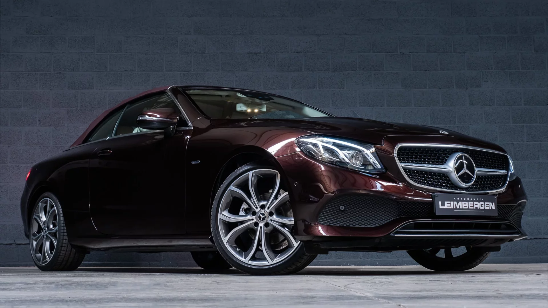 En-tête Mercedes-Benz E 220 Cabriolet