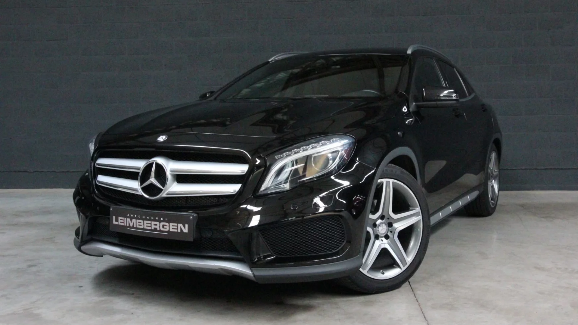 En-tête Mercedes-Benz GLA 200