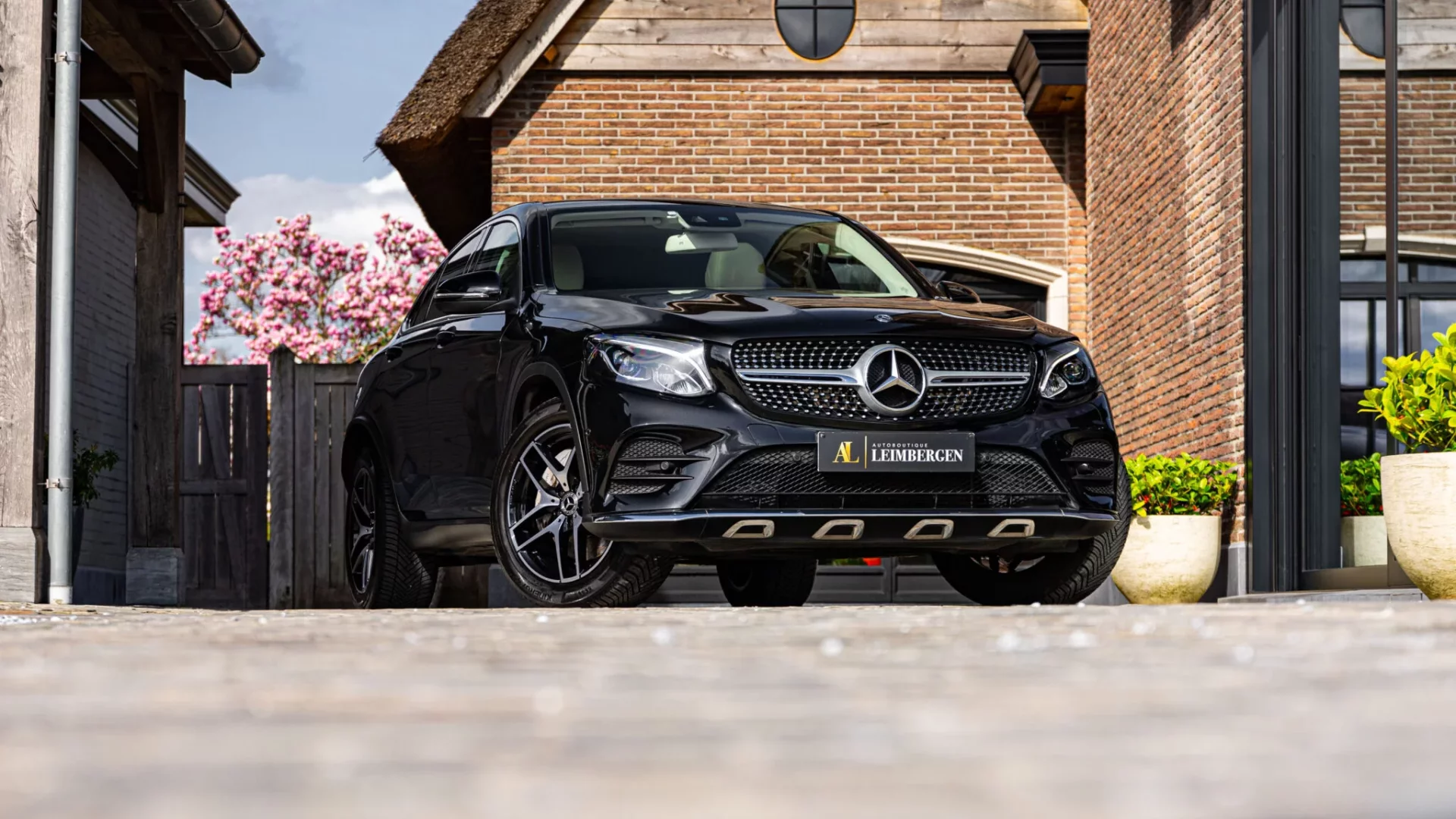 Header Mercedes-Benz GLC 250 4Matic Coupé AMG Line