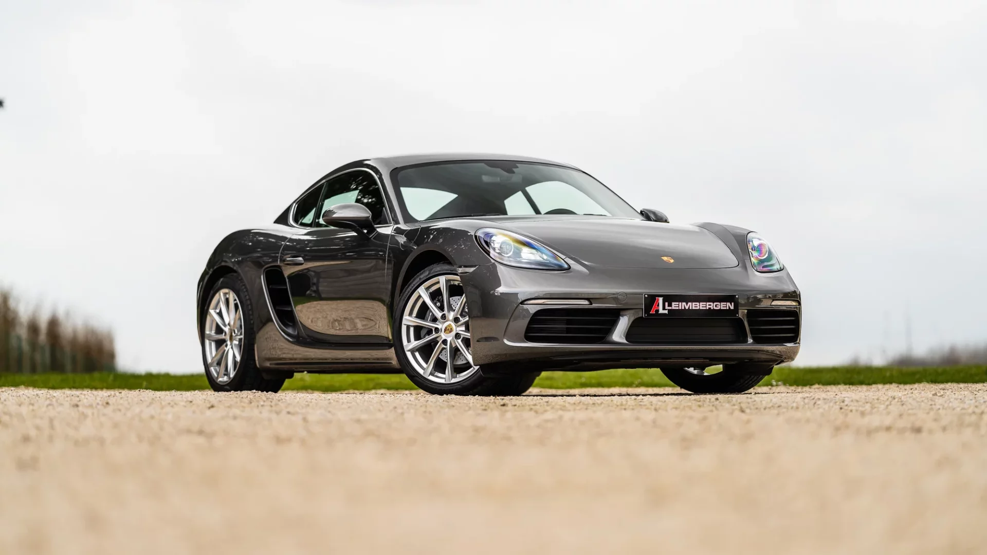 Header Porsche 718 Cayman
