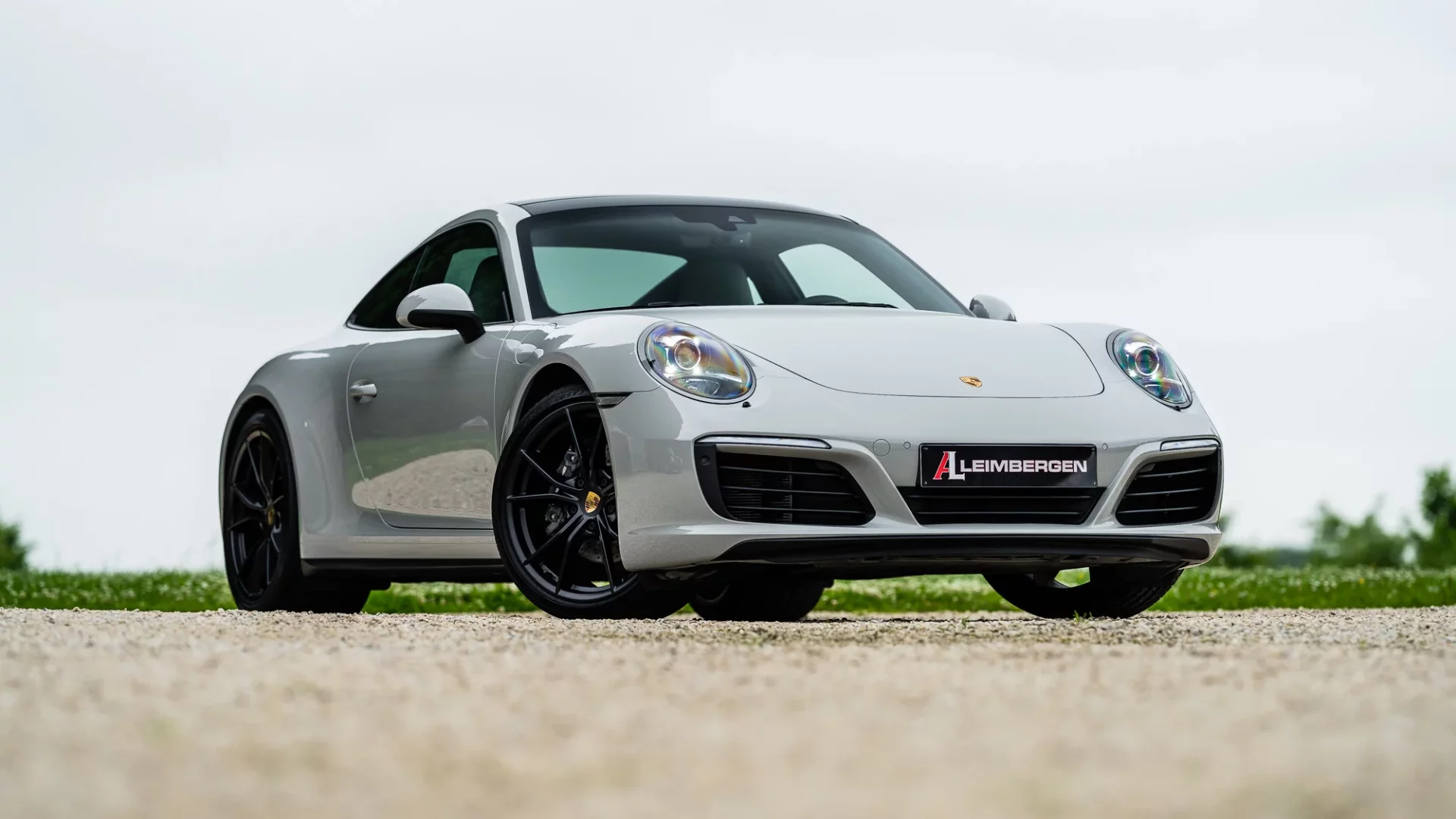 En-tête Porsche 911 Carrera 4