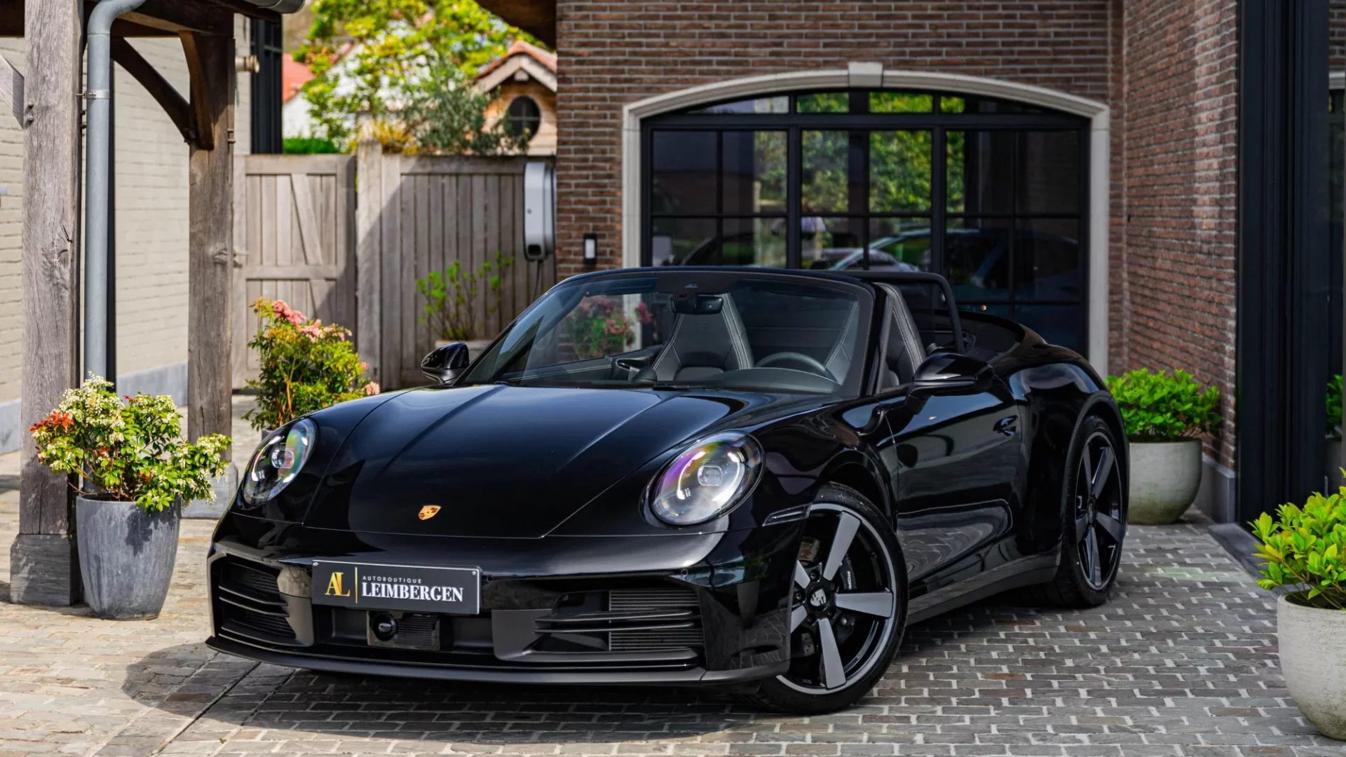 Header Porsche 911 Carrera Cabriolet Type 992.2