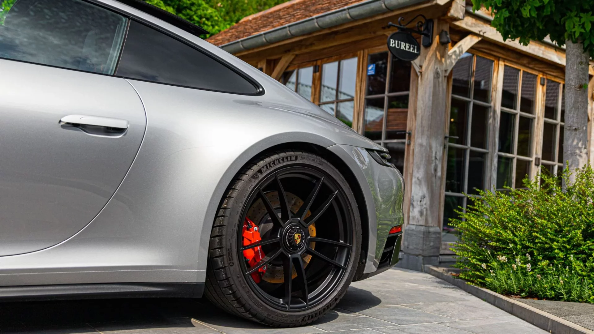 Header Porsche 911 Carrera GTS Coupé Type 992