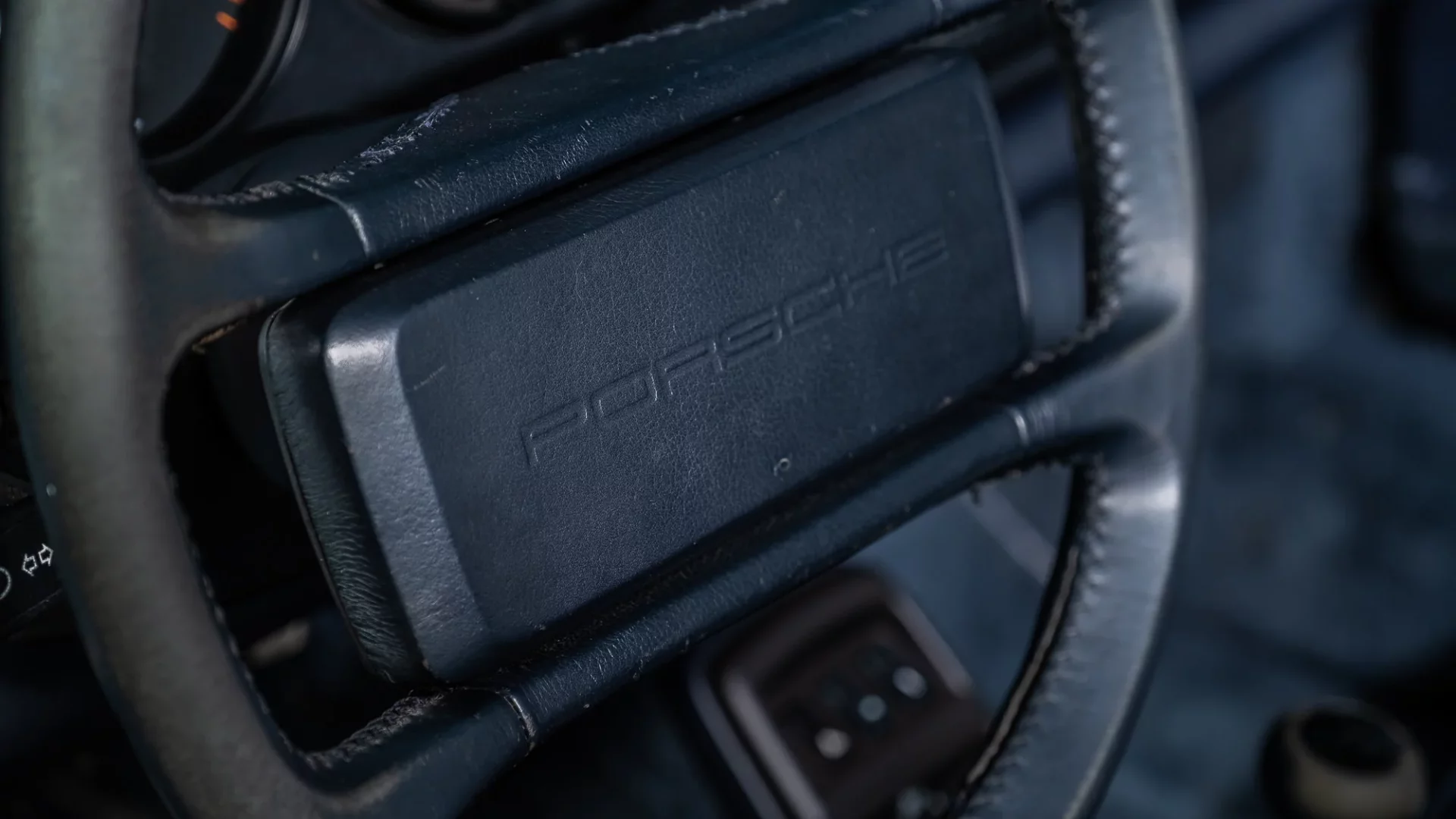 Header Porsche 911 (type 964) Carrera 2 Cabriolet