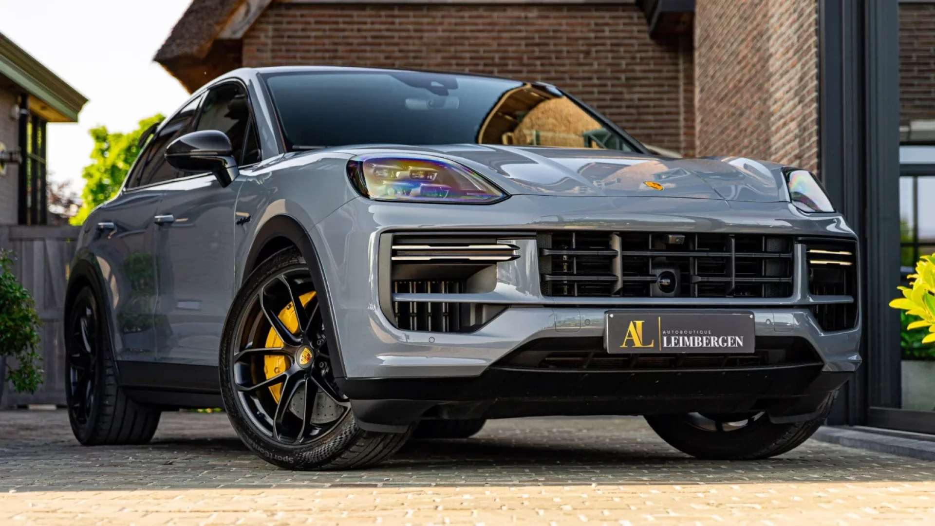 En-tête Porsche Cayenne E-Hybrid Turbo (GT Package)