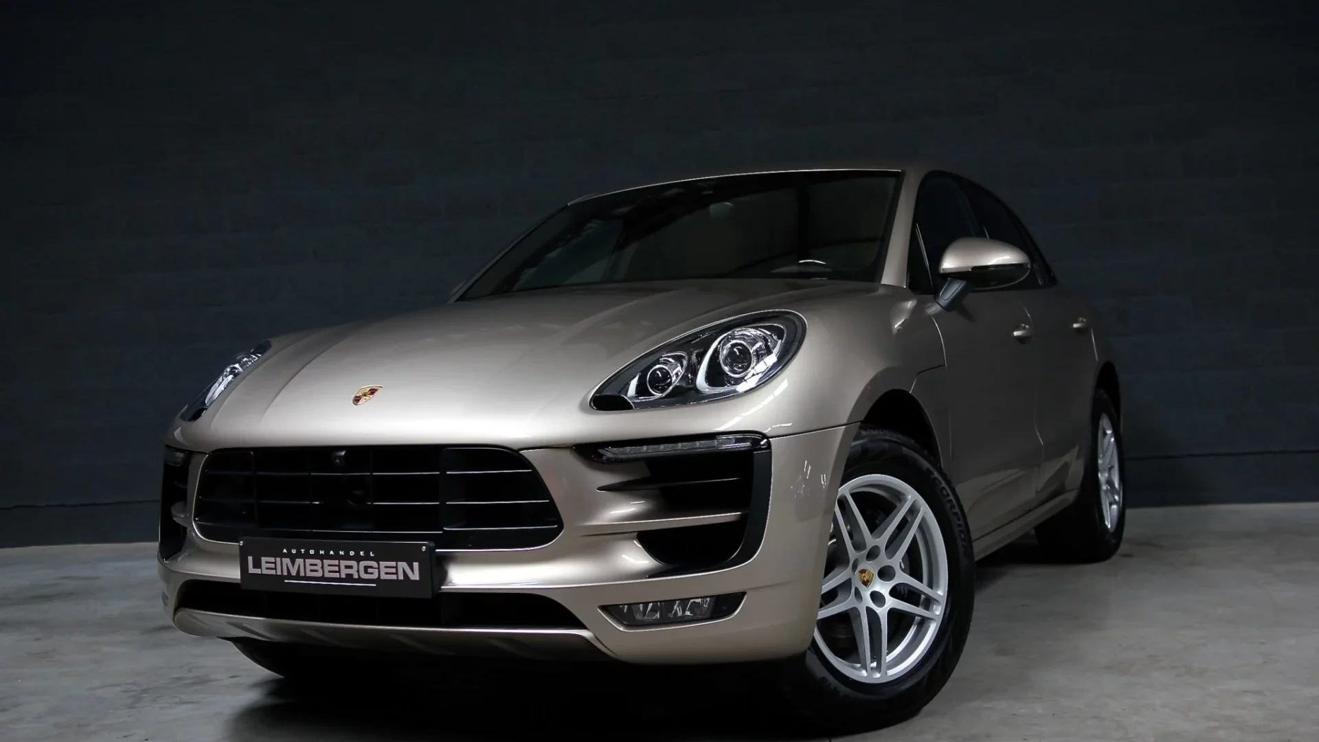 Header Porsche Macan 2.0 Turbo