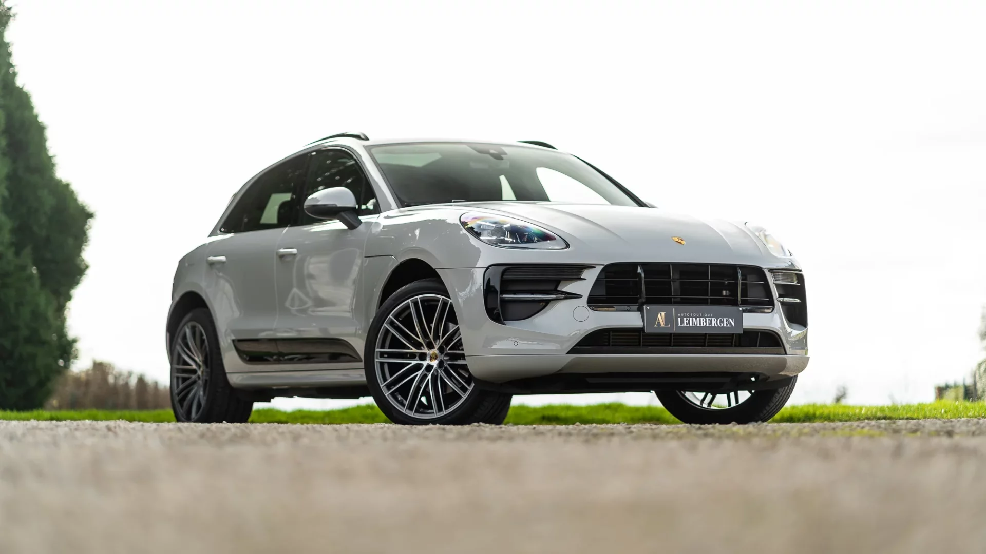En-tête Porsche Macan