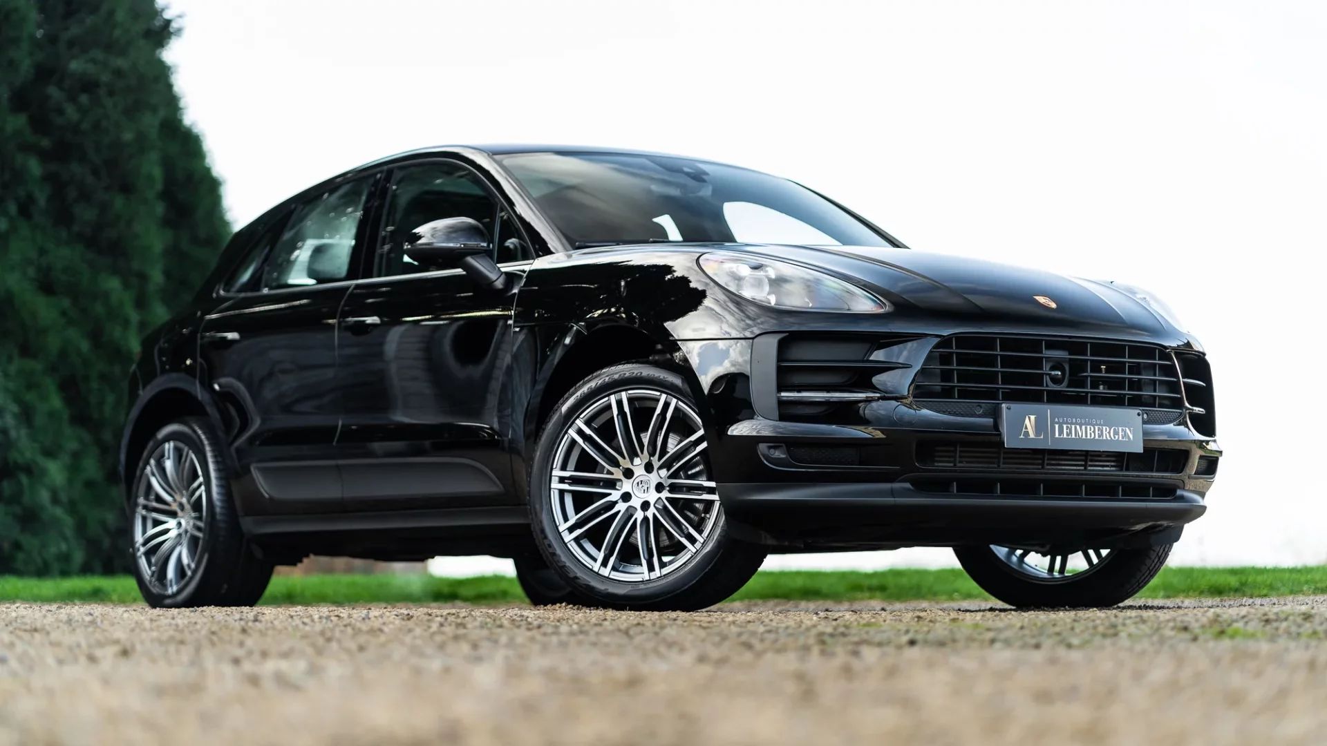 Header Porsche Macan