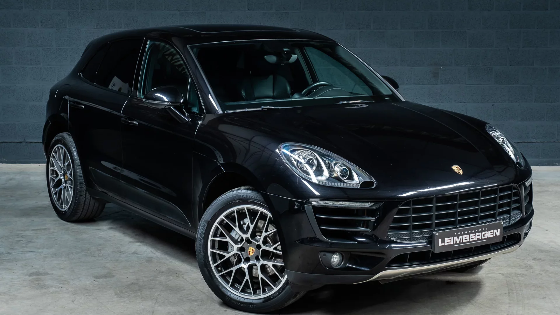 En-tête Porsche Macan