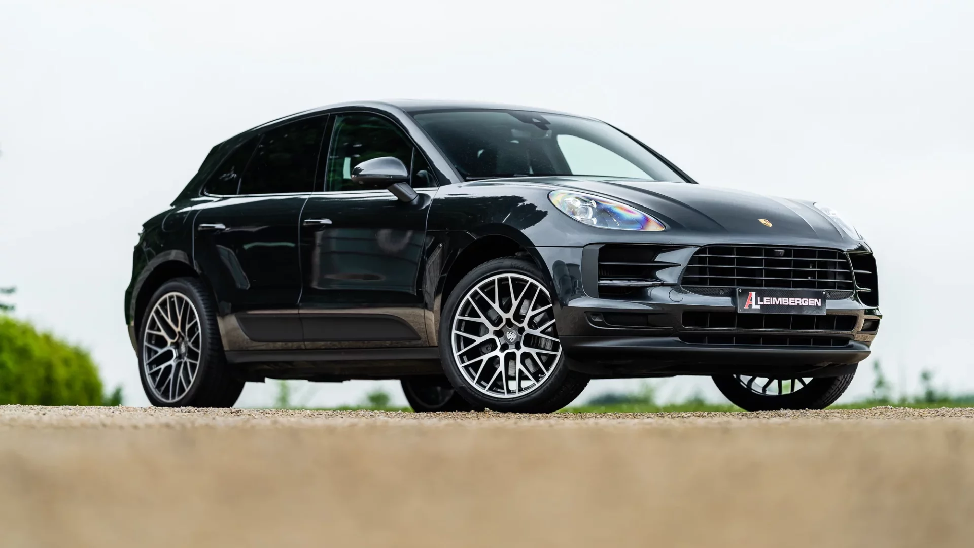 En-tête Porsche Macan S