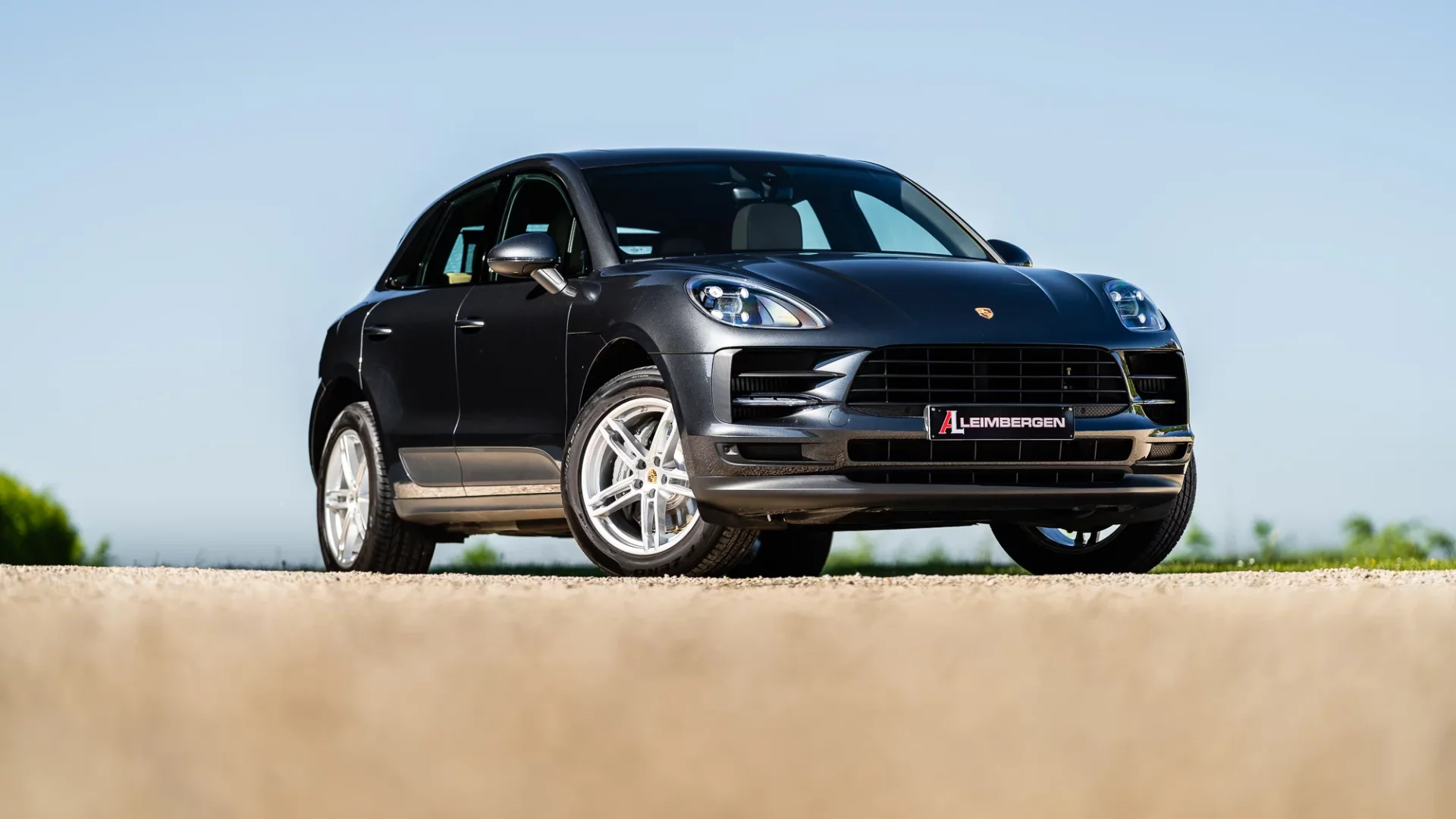 En-tête Porsche Macan S