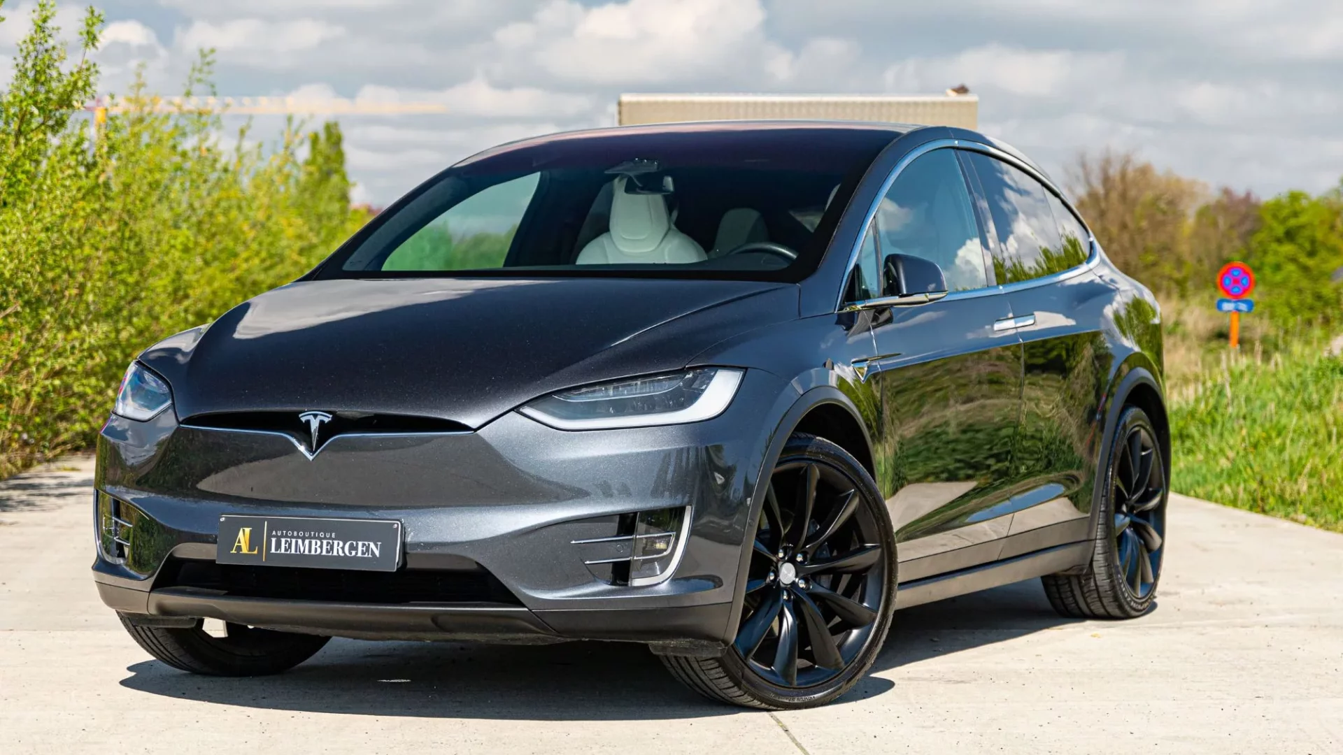 Header Tesla Model X 100D Dual Motor (100kWh)