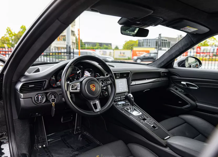 Interieur Porsche 911 Turbo S Type 991.2