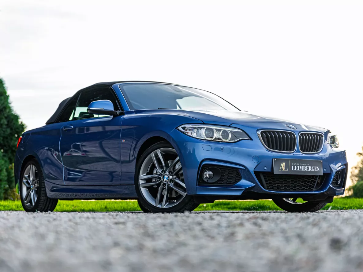 Exterior BMW 220i Cabriolet (M-Pack)