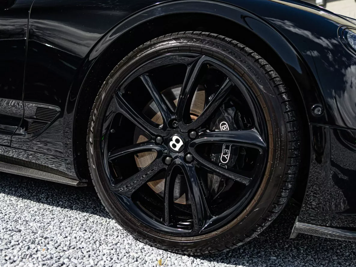 Exterior Bentley Continental GTC V8