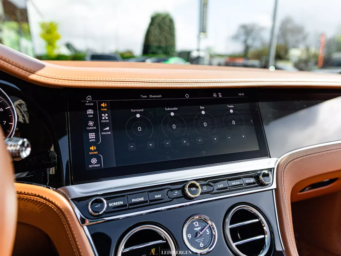 Interior Bentley Continental GTC V8