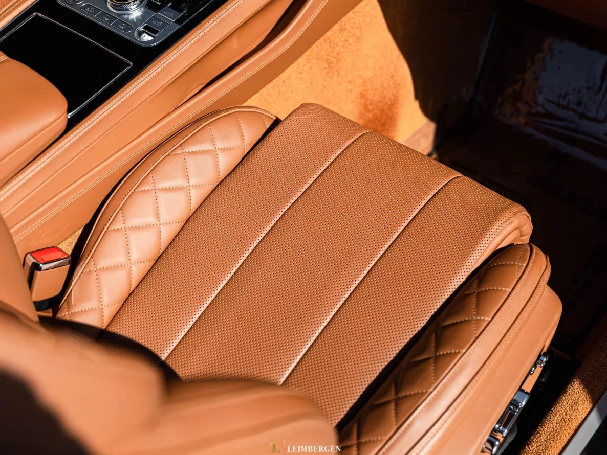 Interior Bentley Continental GTC V8