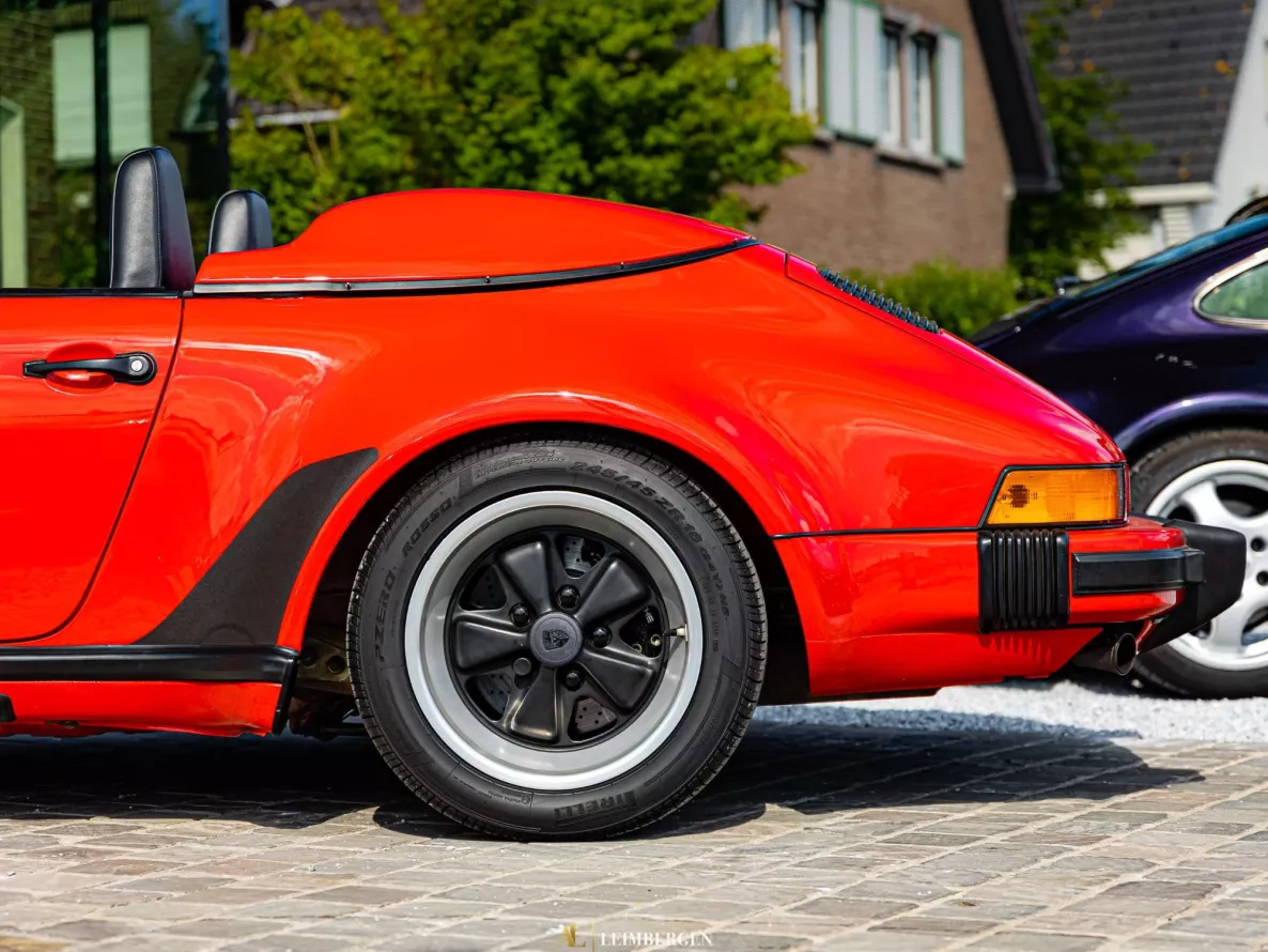 Extérieur Porsche 911 Carrera 3.2 Speedster Turbo Look