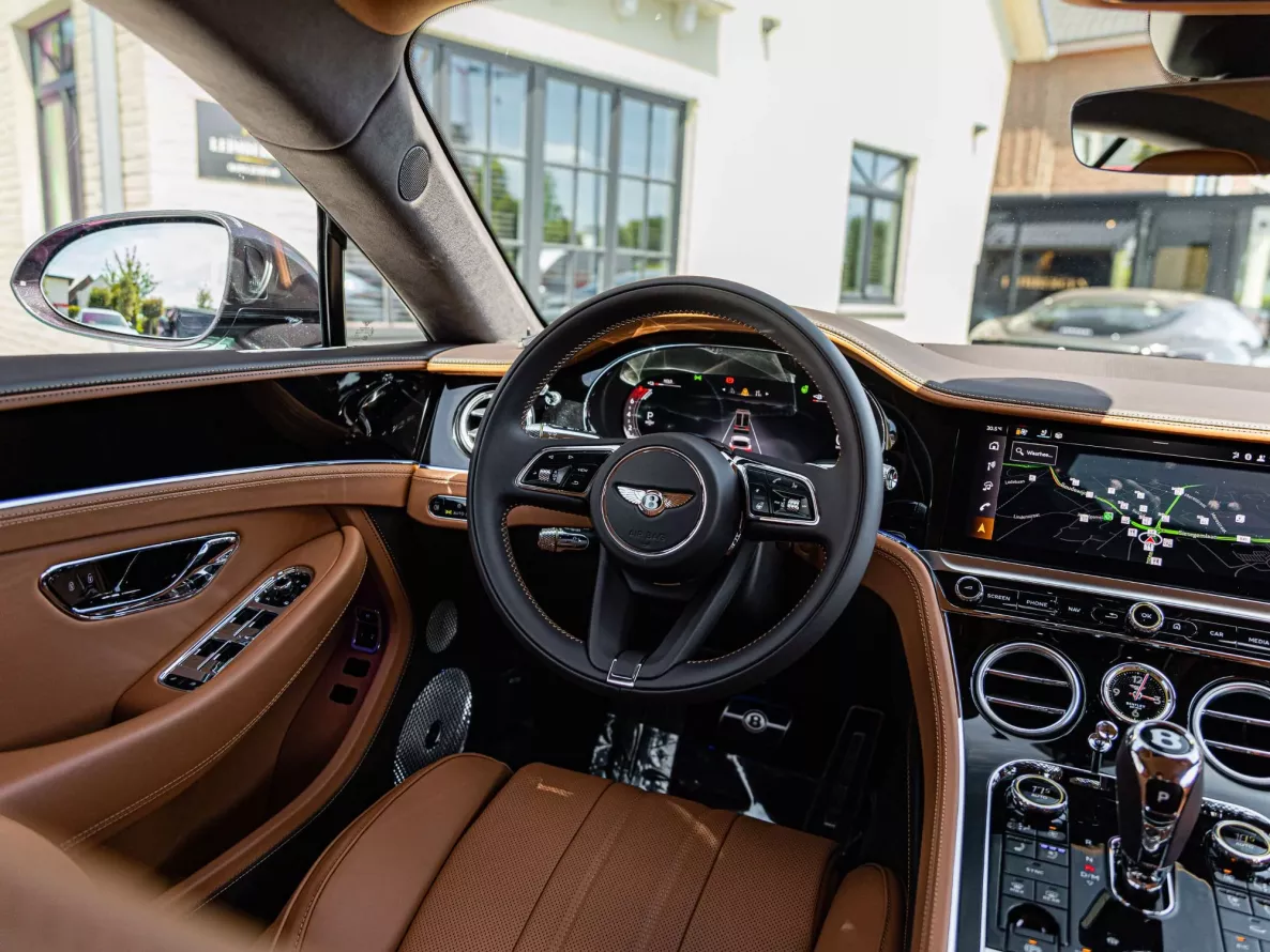 Intérieur Bentley Continental GT V8 Hybrid Black Edition