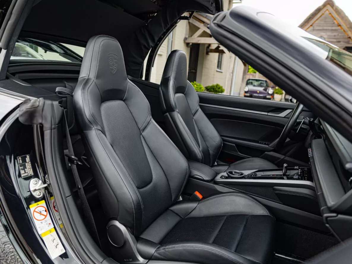Interieur Porsche 911 Carrera Cabriolet Type 992