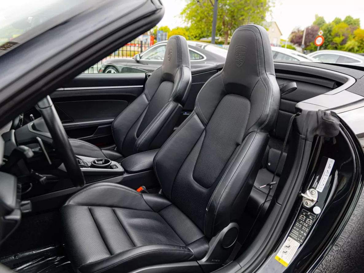 Interieur Porsche 911 Carrera Cabriolet Type 992
