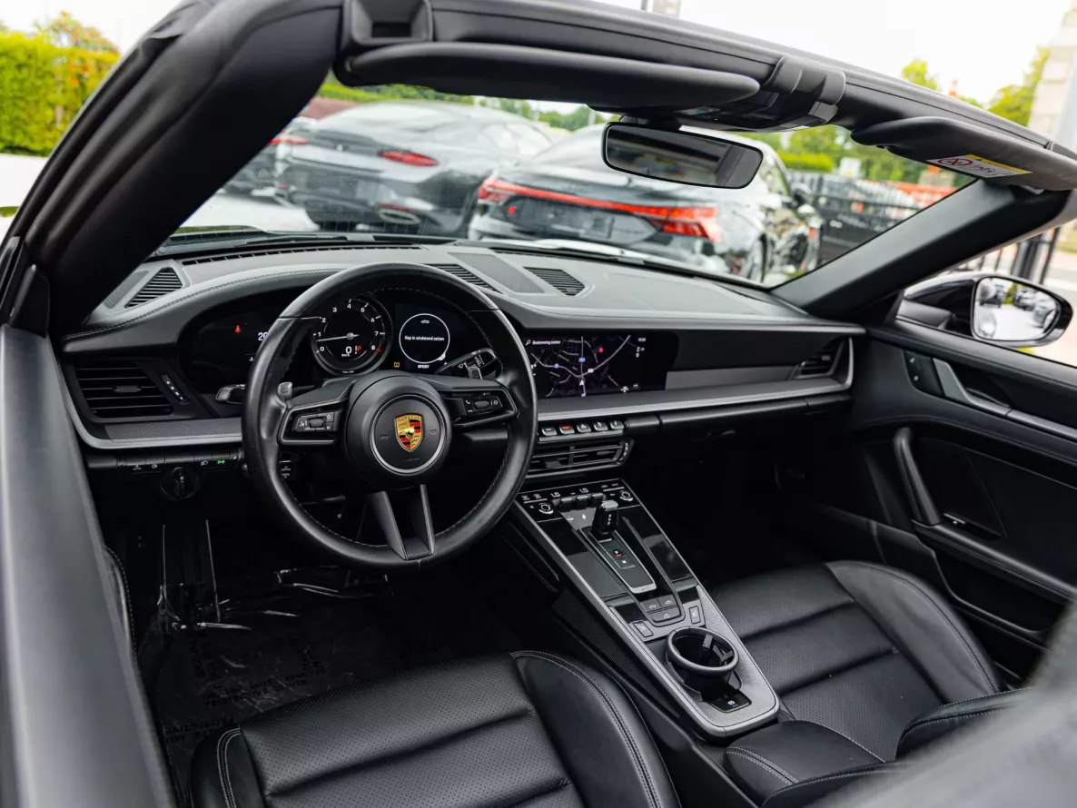 Interieur Porsche 911 Carrera Cabriolet Type 992
