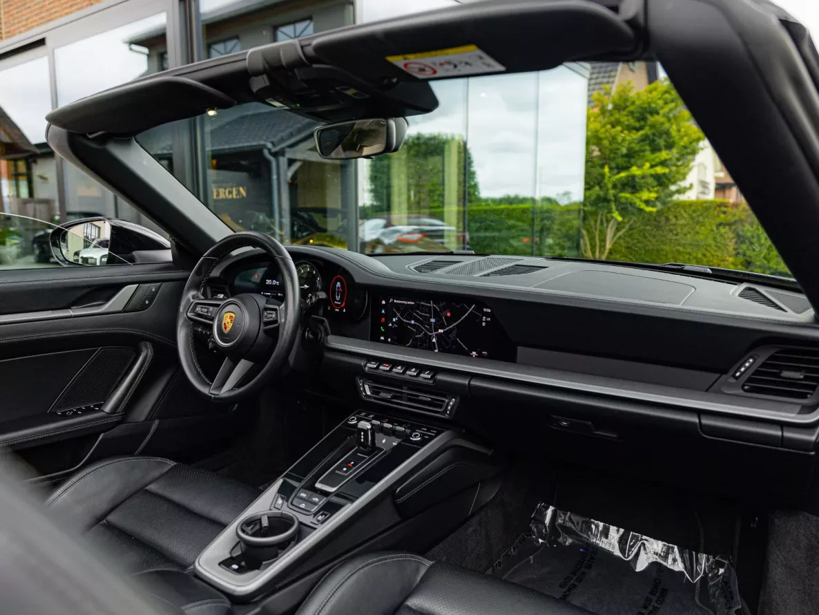 Interieur Porsche 911 Carrera Cabriolet Type 992