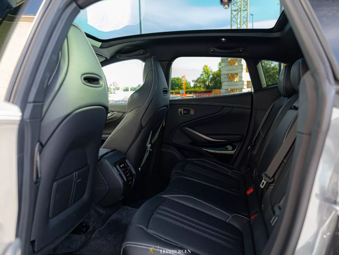 Intérieur Aston Martin DBX 707