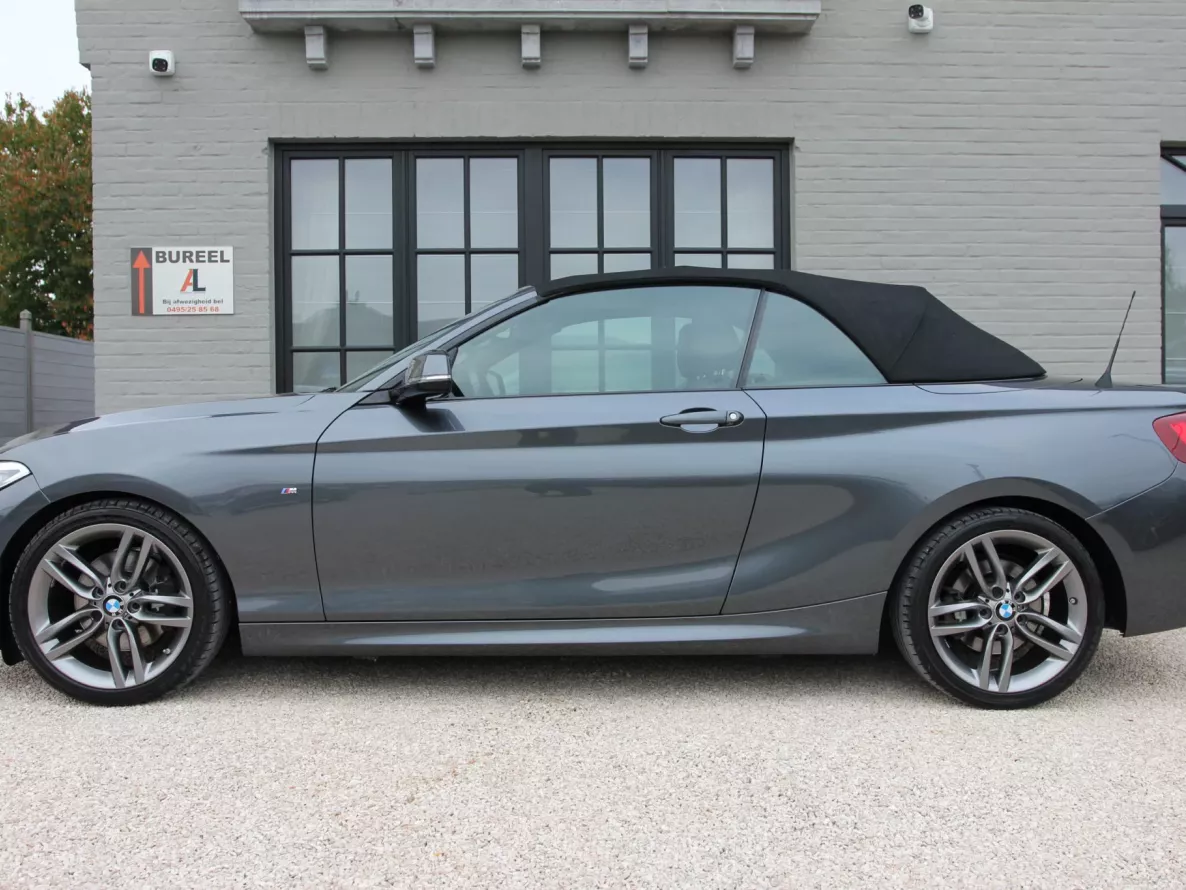 Exterior BMW 220D Cabriolet