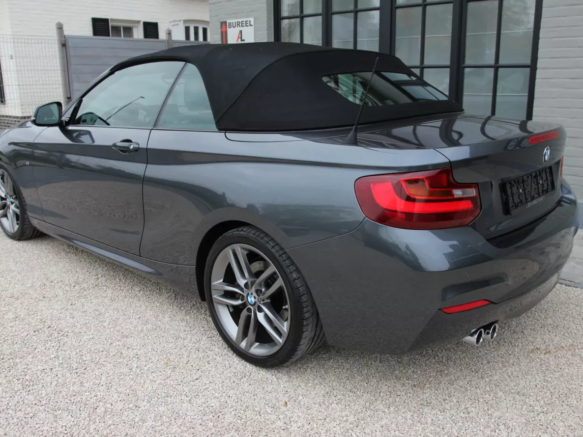 Exterior BMW 220D Cabriolet