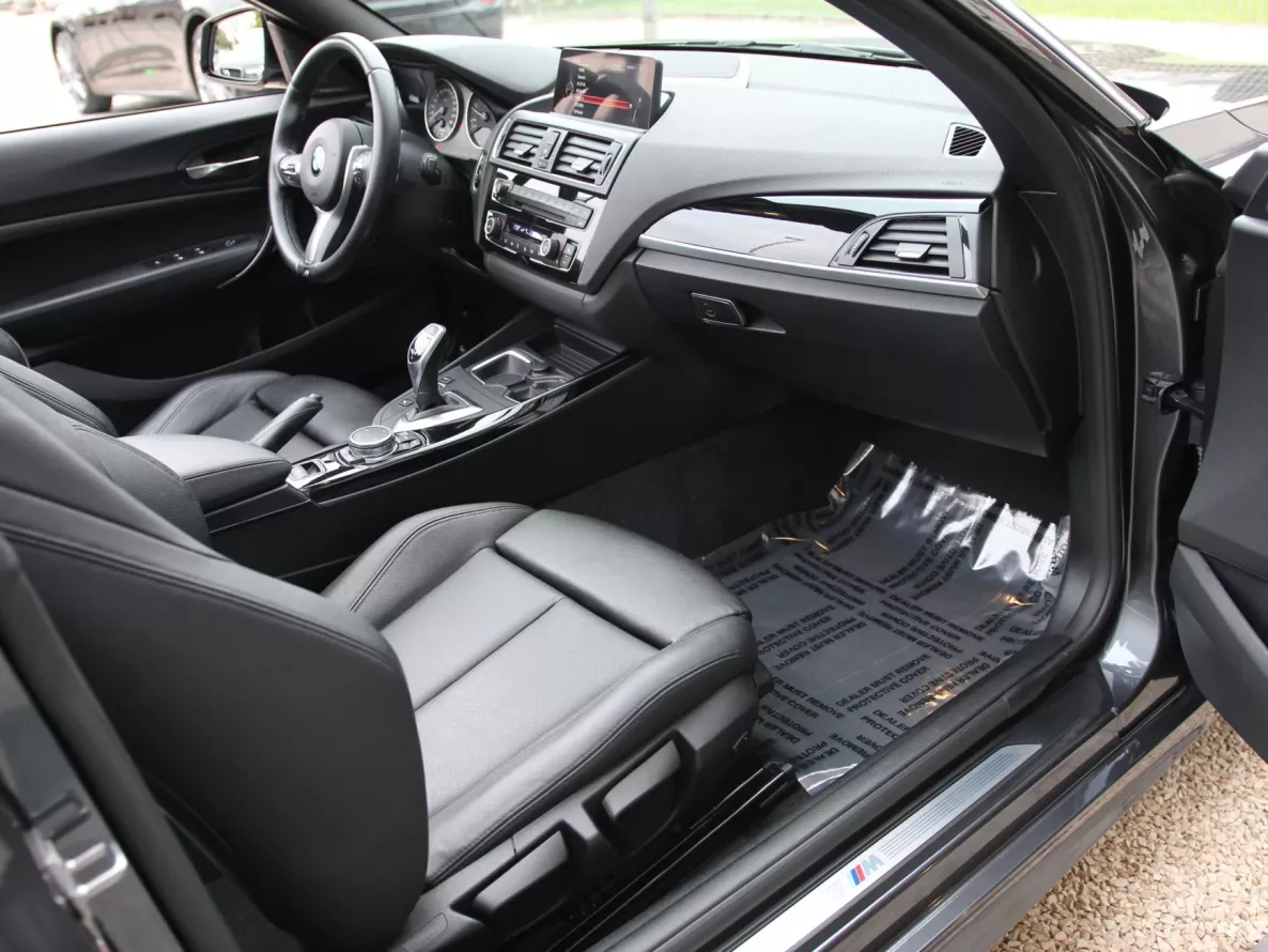 Exterior BMW 220D Cabriolet