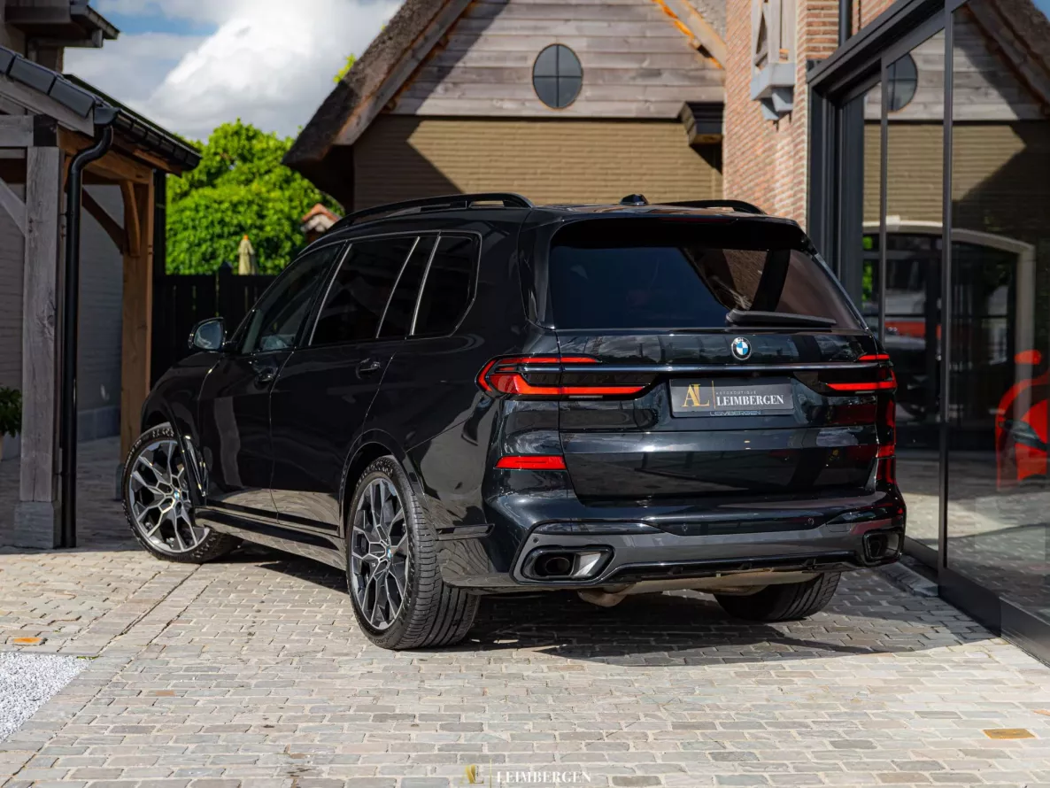 Exterieur BMW X7 xDrive40d M Sport