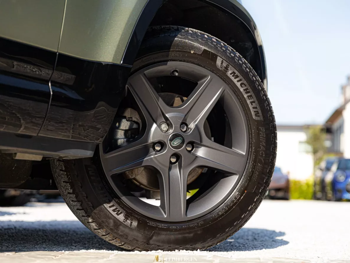 Exterieur Land Rover Defender 90 D250 X-Dynamic SE