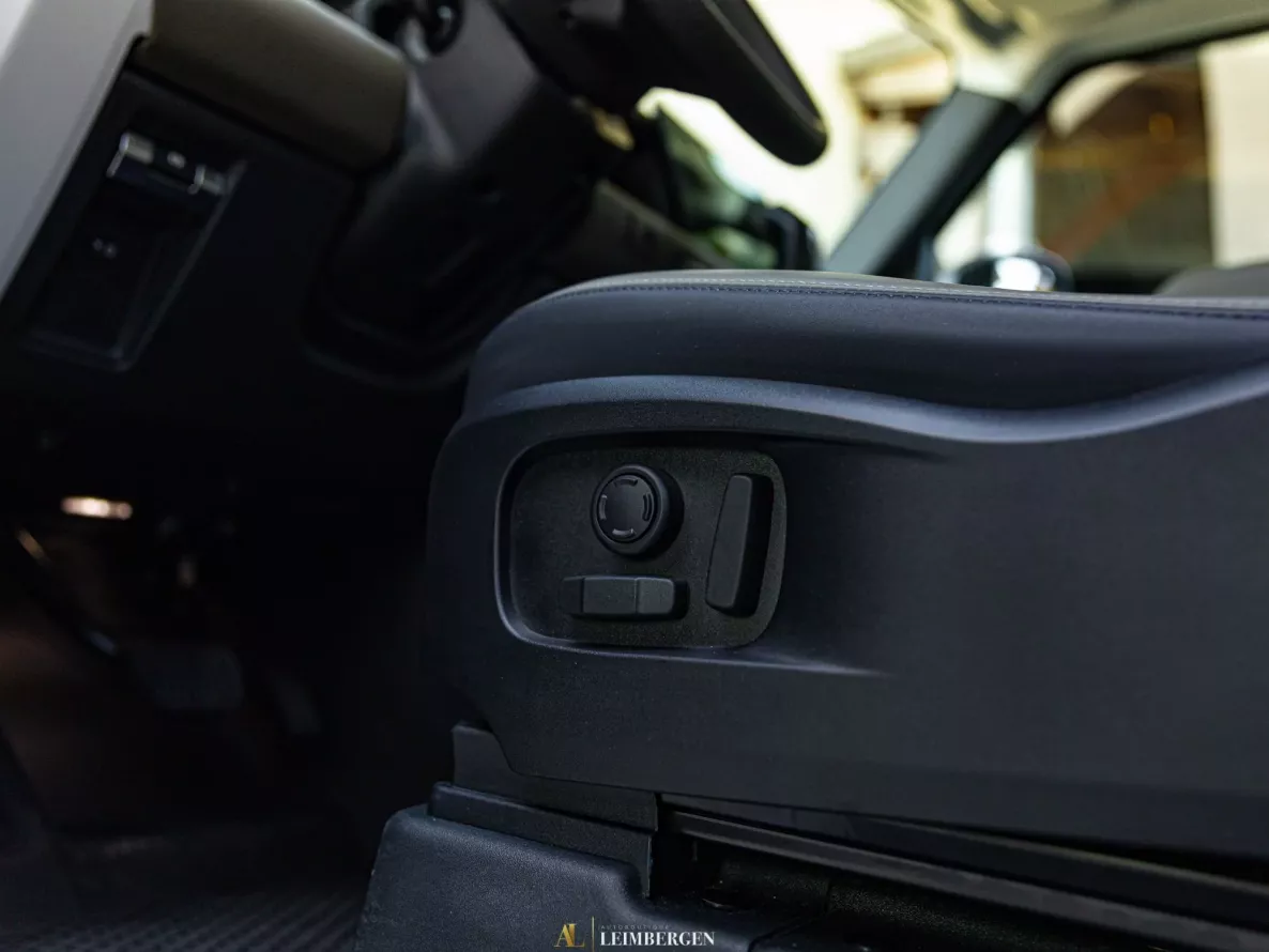 Interieur Land Rover Defender 90 D250 X-Dynamic SE