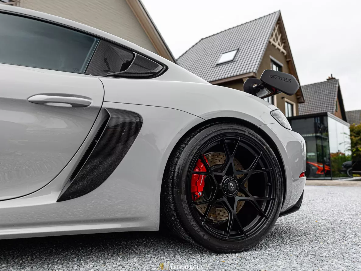 Exterieur Porsche 718 Cayman GT4 RS Weissach package