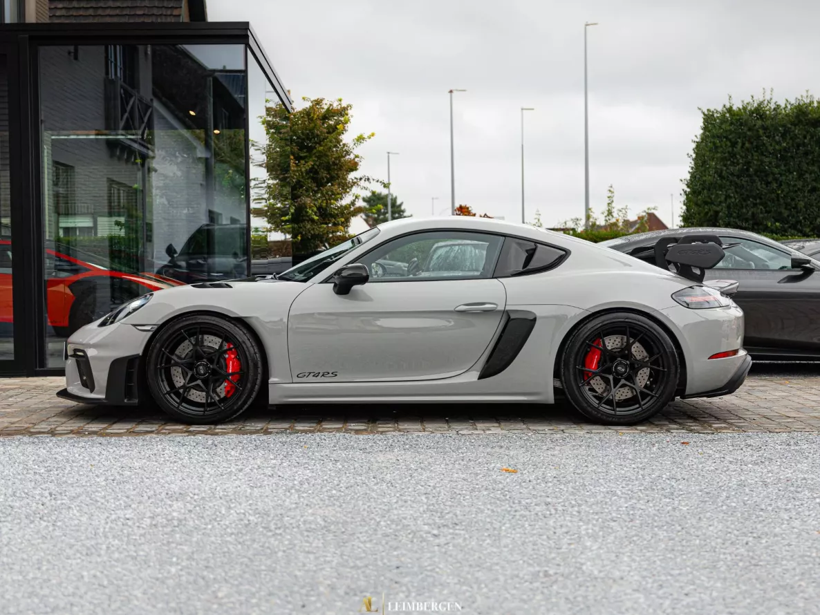 Exterieur Porsche 718 Cayman GT4 RS Weissach package