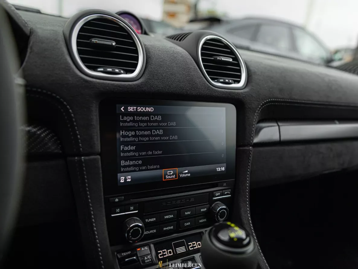 Interieur Porsche 718 Cayman GT4 RS Weissach package