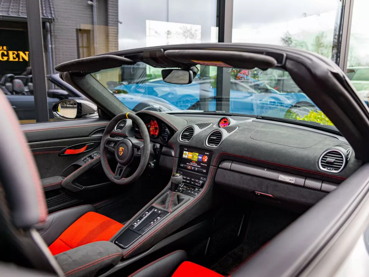Interieur Porsche 718 Spyder RS Weissach package