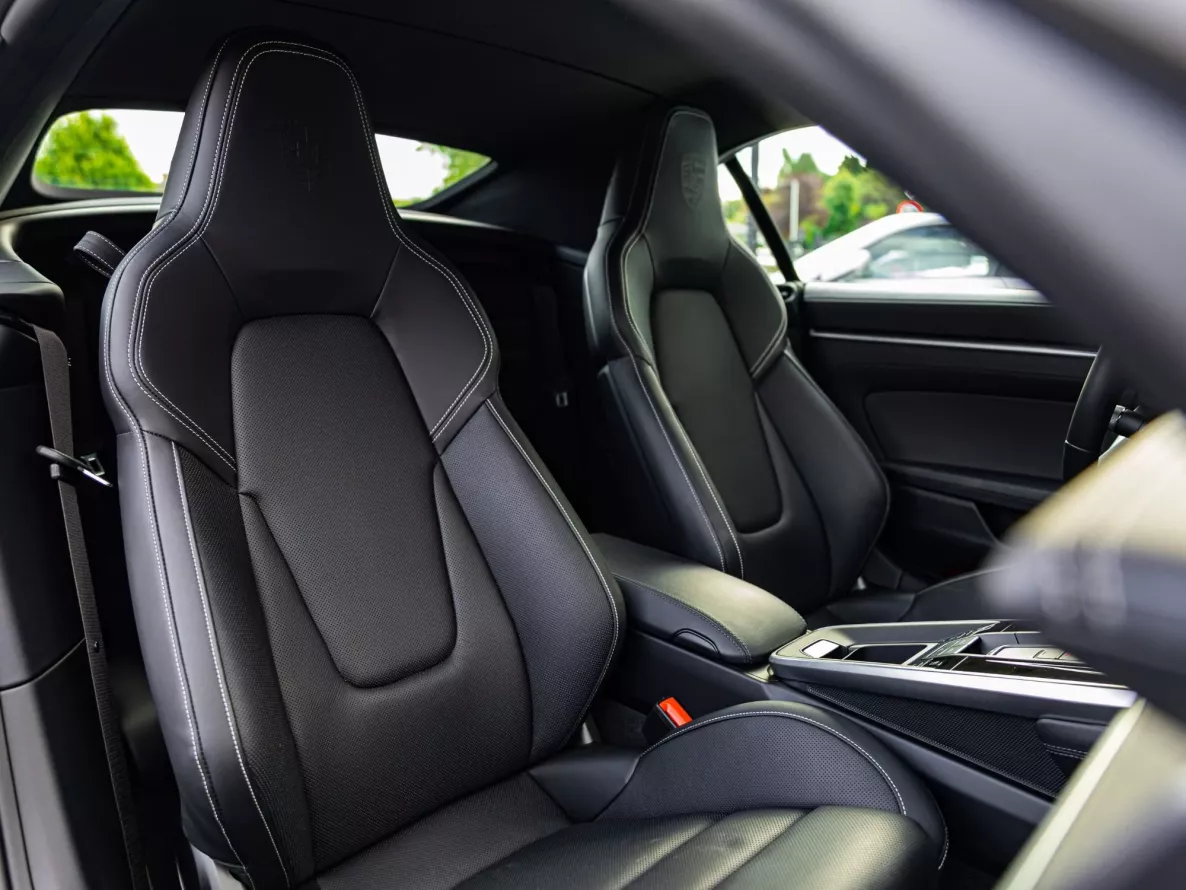 Intérieur Porsche 911 Carrera GTS Cabriolet Type 992.2