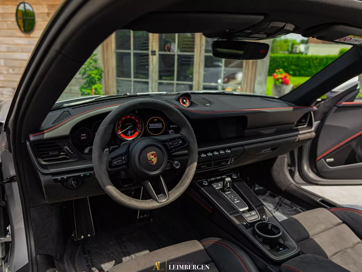 Interior Porsche 911 Carrera GTS Coupé Type 992