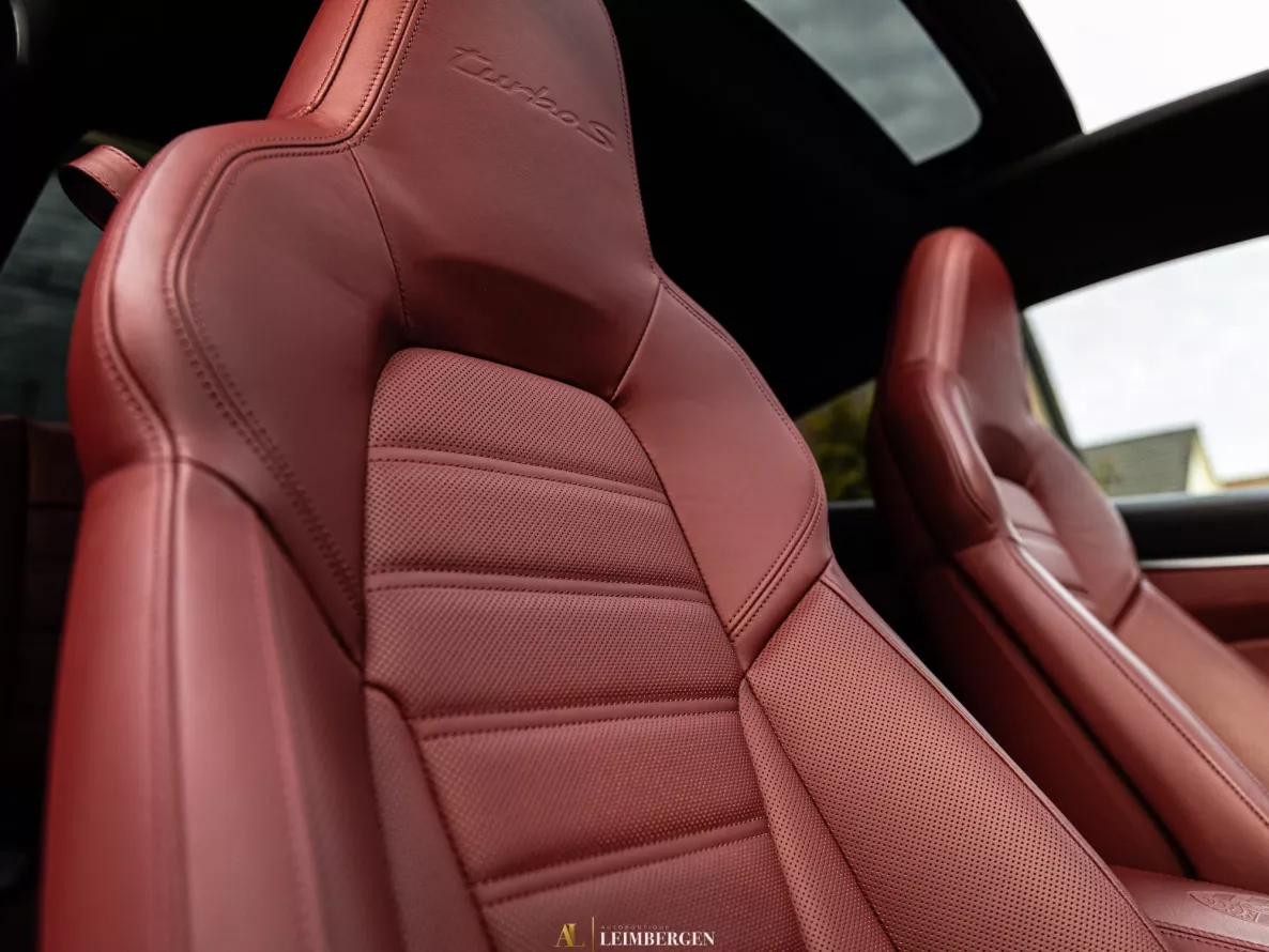 Interieur Porsche 911 Turbo S Type 992