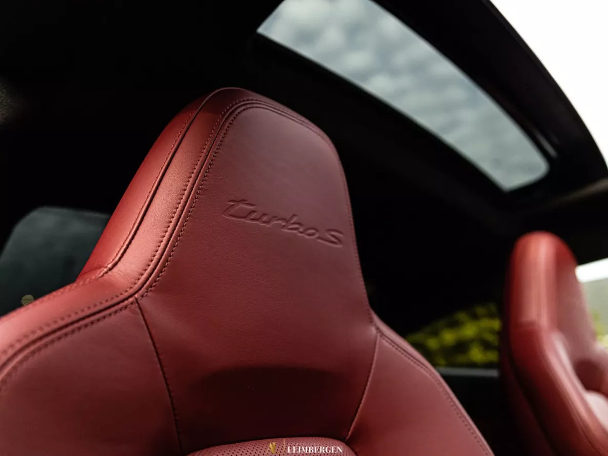 Interieur Porsche 911 Turbo S Type 992