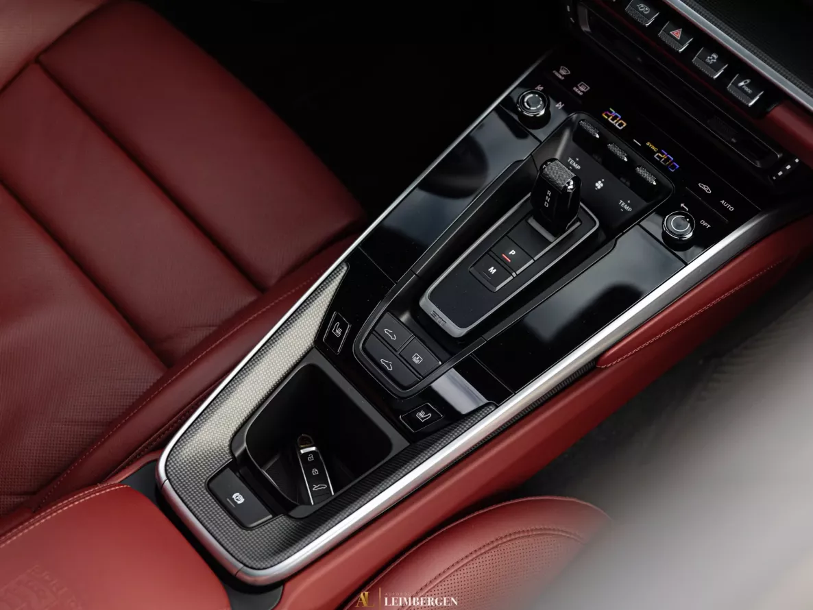 Interieur Porsche 911 Turbo S Type 992