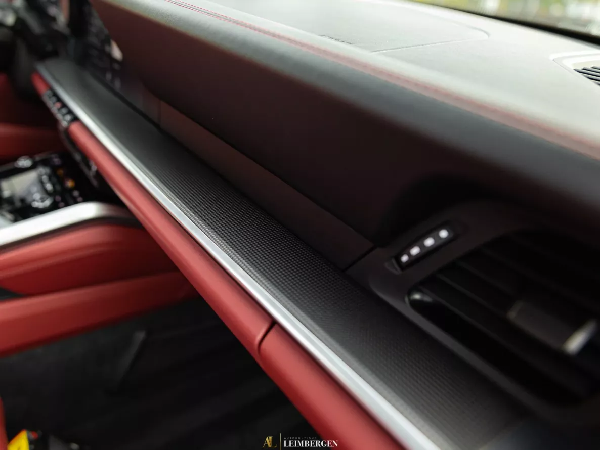 Interieur Porsche 911 Turbo S Type 992